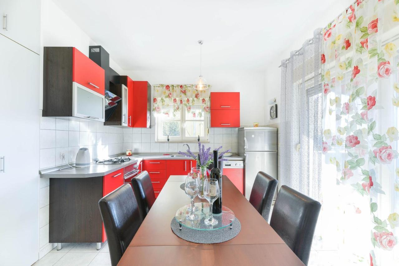 Villa Niko With Private Swimming Pool Zadar Exterior photo